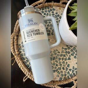 Stanley x Hearth and Hand by Magnolia 40 oz. Quencher H2.0 FlowState Tumbler
